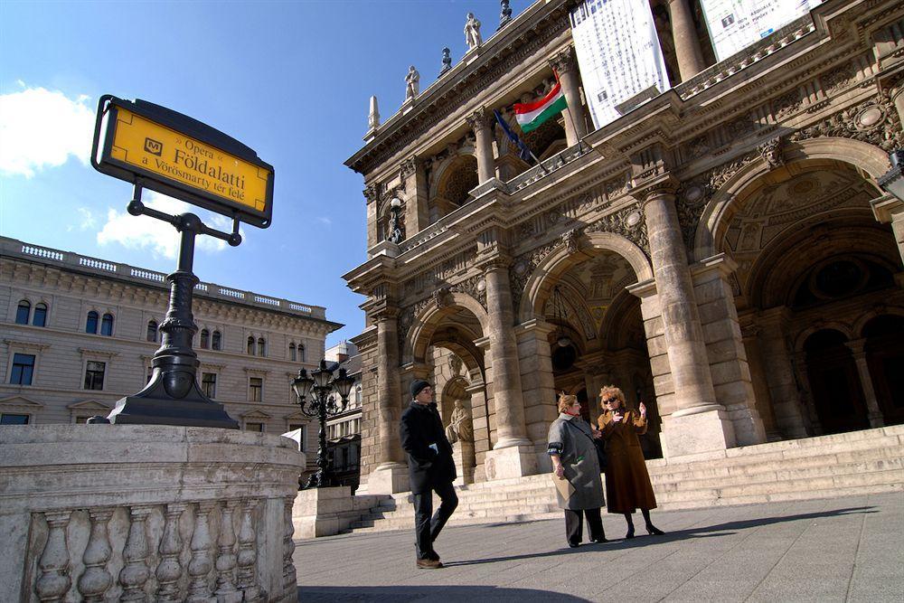 Apartments Opera Budapest Esterno foto